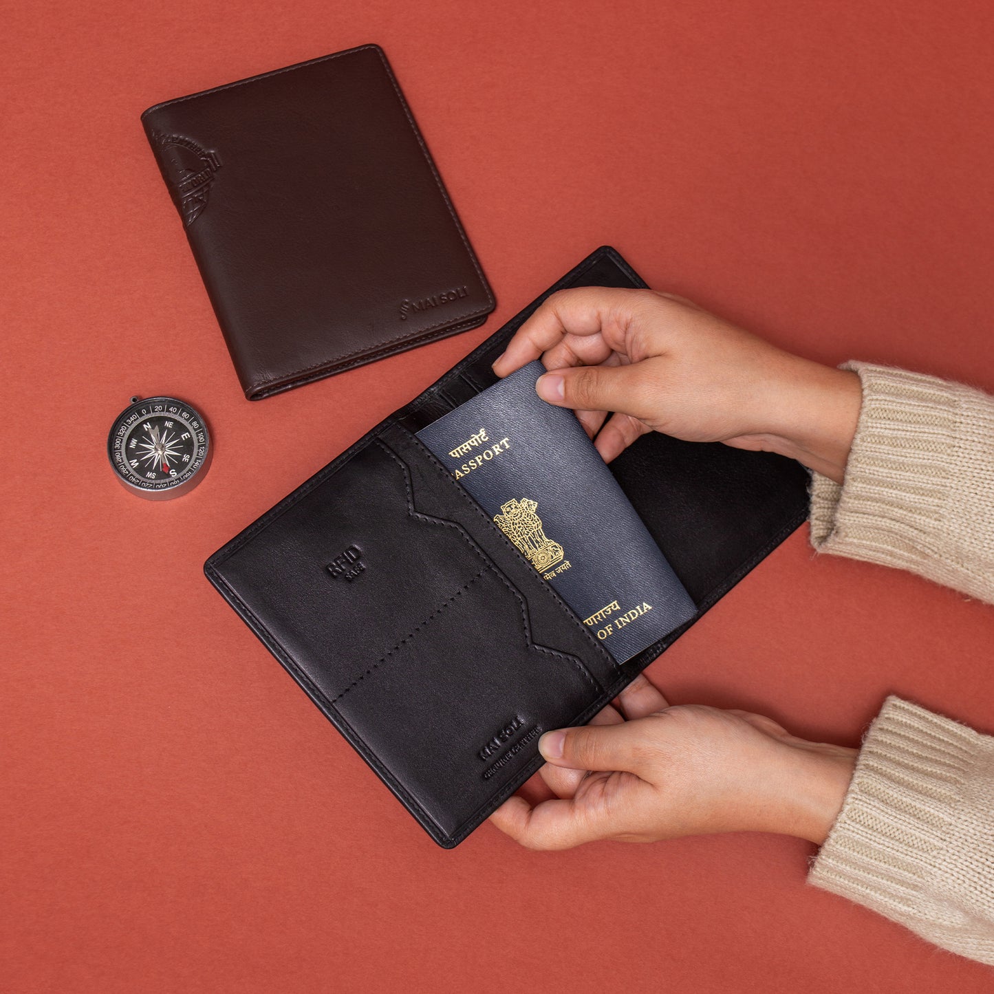 Harbor Travel Wallet - Brown