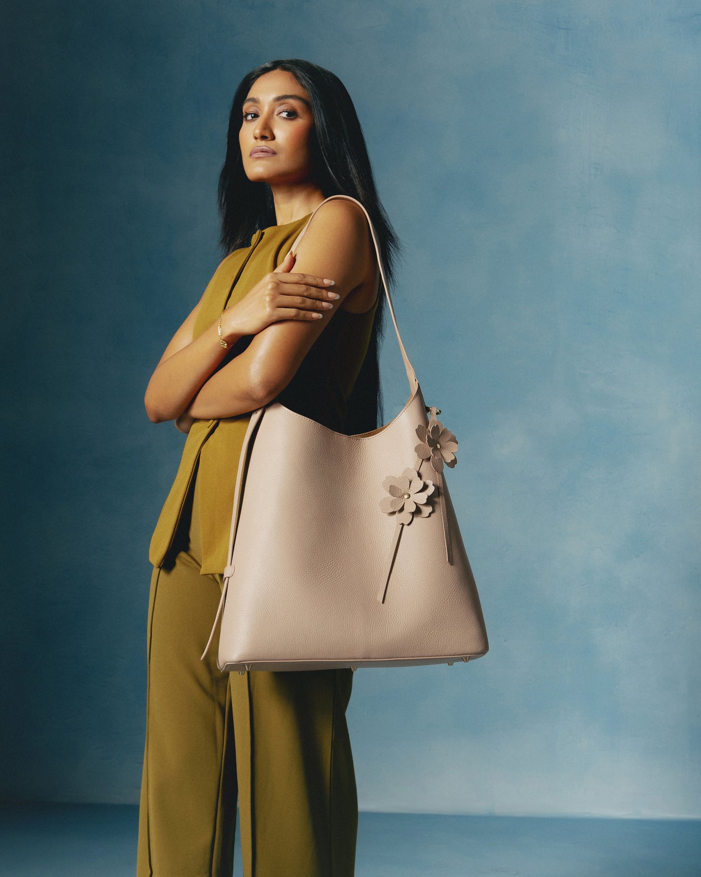 Daphne Large Bucket Tote - Tobacco
