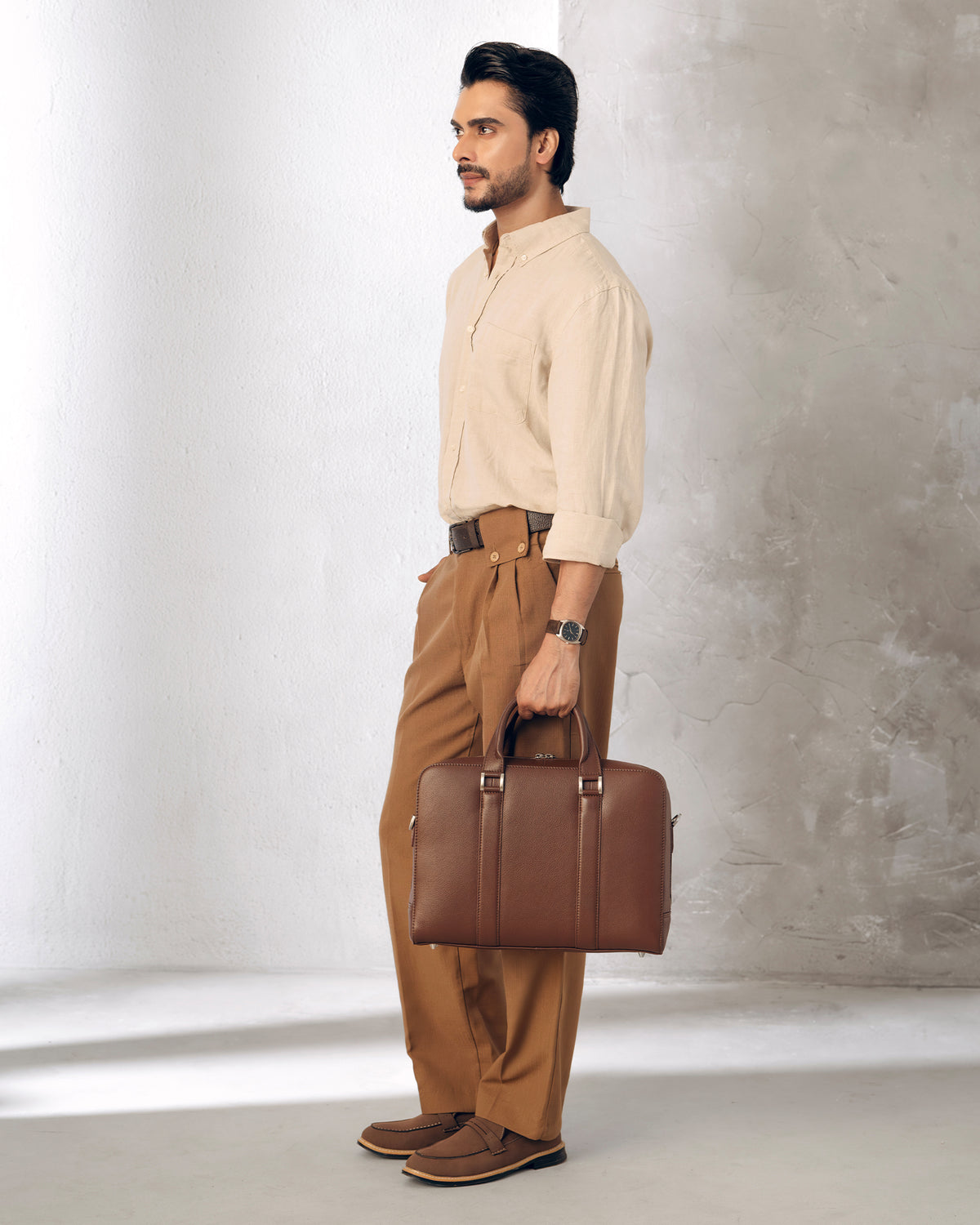 Monograph Briefcase 15" - Walnut Brown