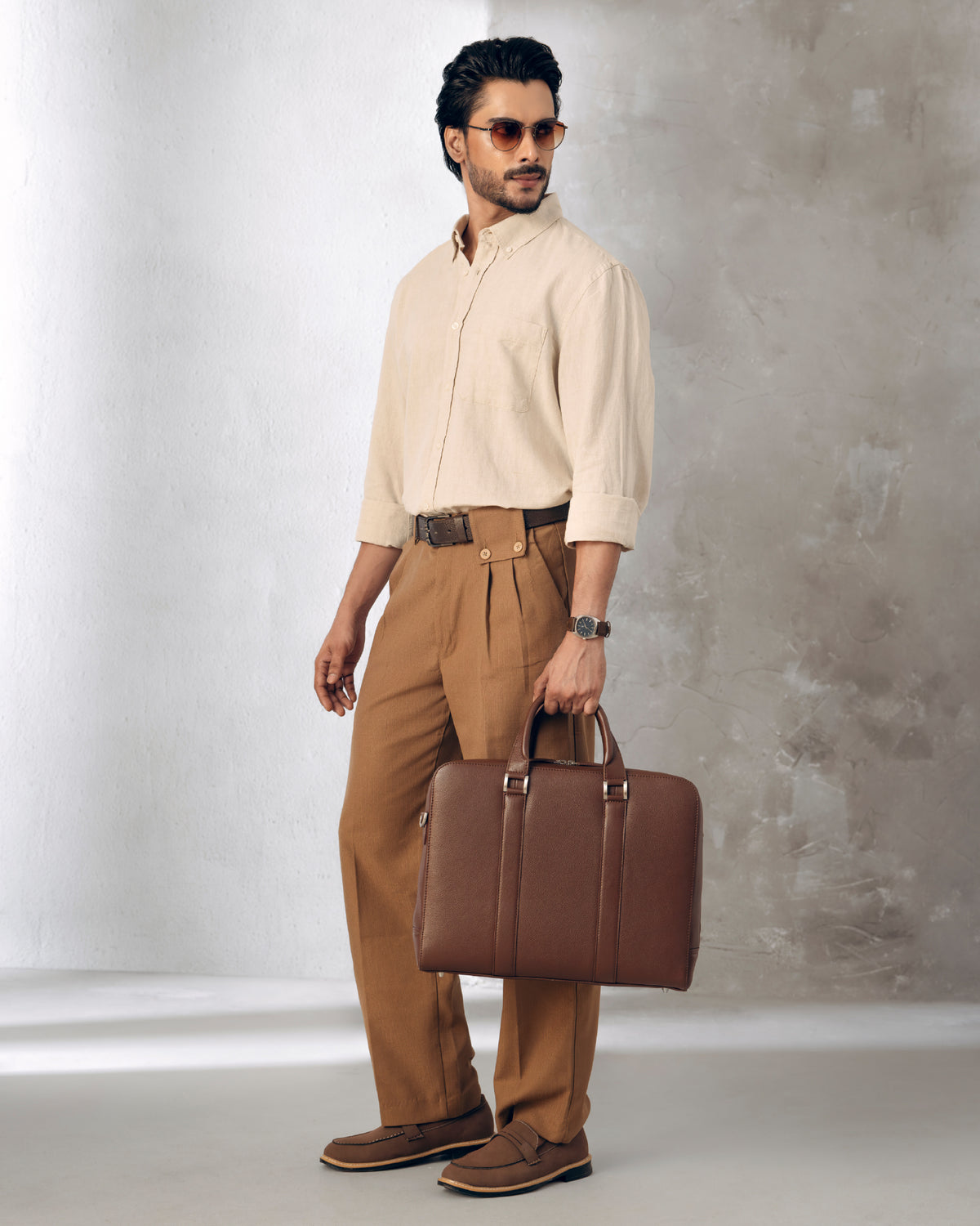 Monograph Briefcase 16" - Walnut Brown