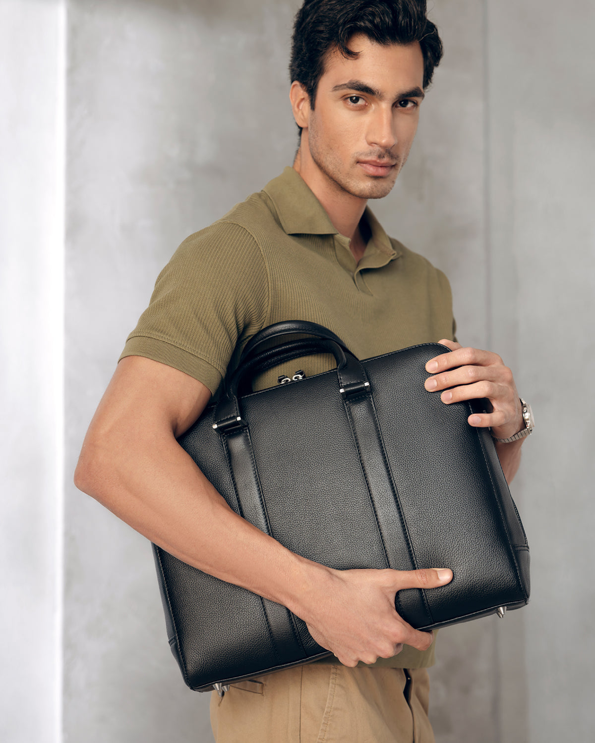 Monograph Briefcase 16" - Black