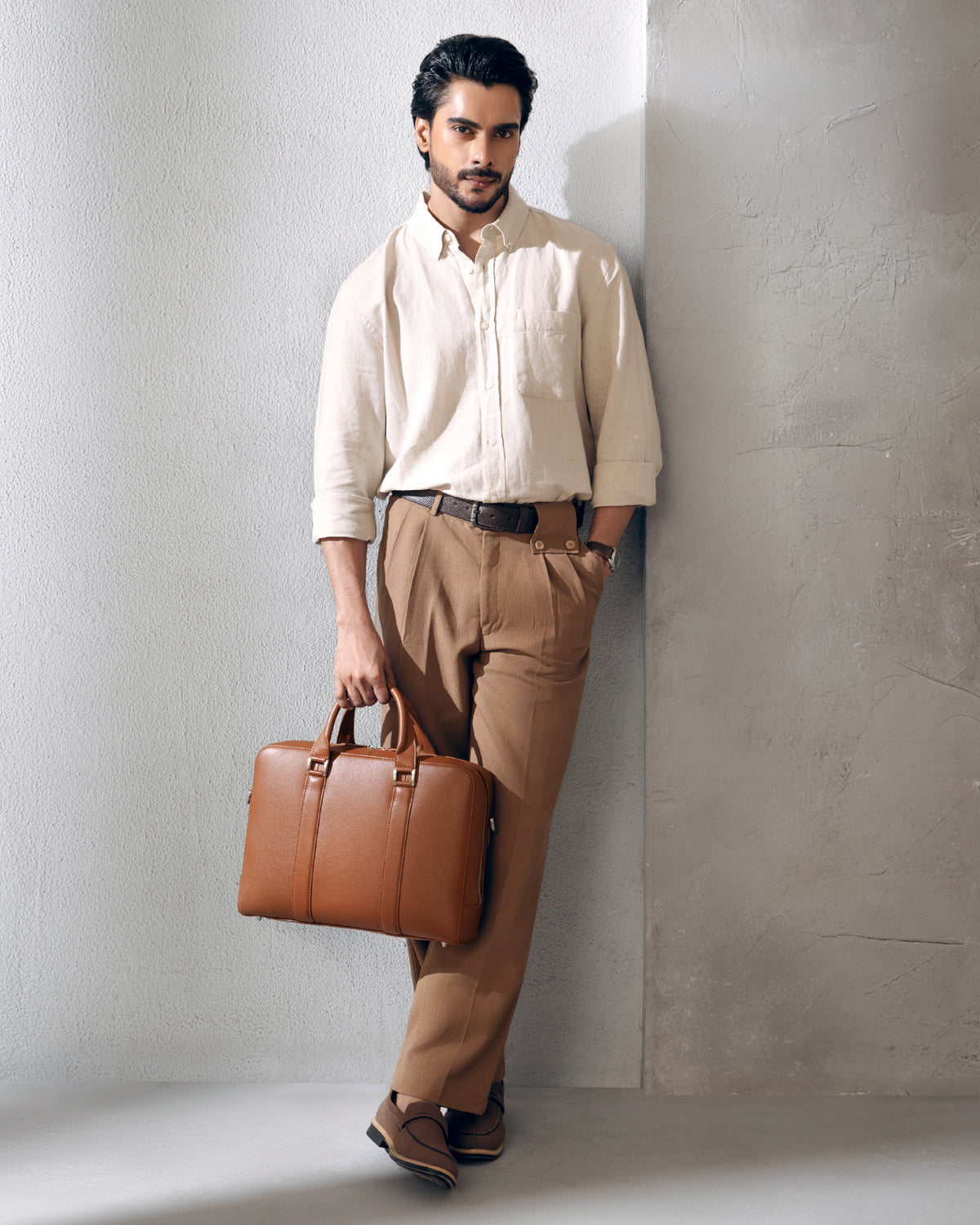Monograph Briefcase 15" - Camel