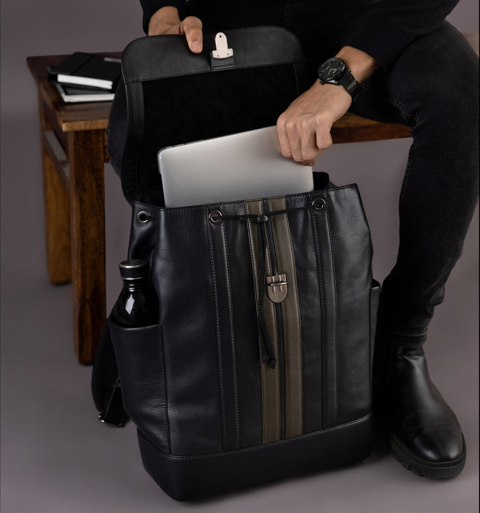 Buy TUMI Alpha Double Expansion Duffle Bag | Black Color Men | AJIO LUXE